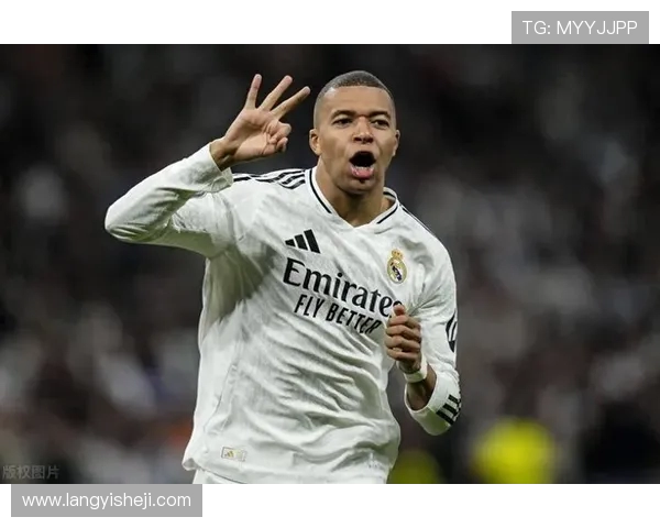 姆巴佩上演帽子戏法荣膺欧冠最佳球员官方宣布他表现出色